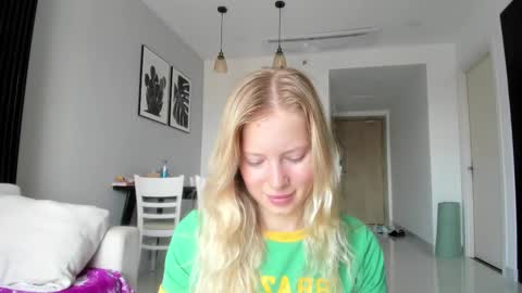 fansly - yourbestbaby online show from 02/13/25, 03:18