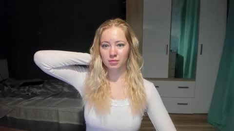 fansly - yourbestbaby online show from 12/18/25, 08:20