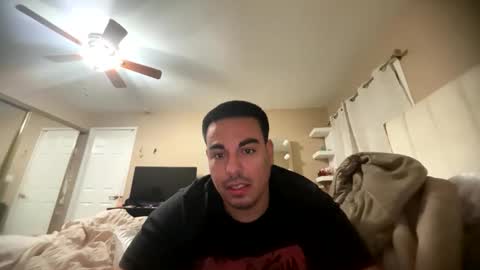 Snapshot of e_lord26 chatting on 02/20/26, 03:36 e_lord26 online show from 02/20/26, 03:36