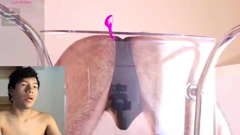 Snapshot of e_r_o_s_ chatting on 09/12/25, 09:48 John online show from 09/12/25, 09:48