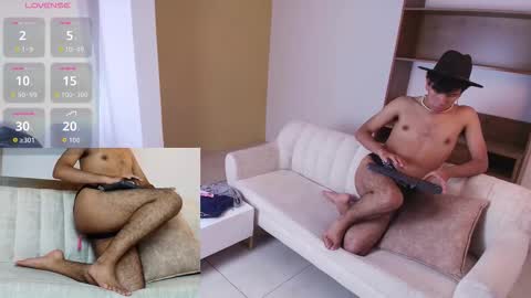 Snapshot of e_r_o_s_ chatting on 09/19/25, 10:21 John online show from 09/19/25, 10:21