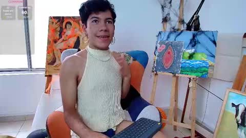 Snapshot of e_r_o_s_ chatting on 11/05/25, 09:15 John online show from 11/05/25, 09:15