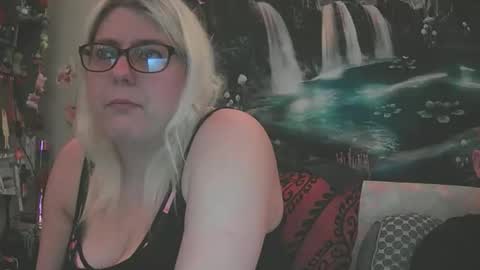 eandr6446 online show from 11/28/25, 03:20