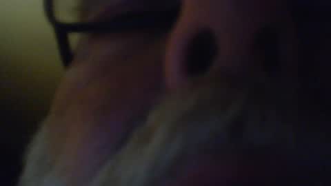 Snapshot of earl52 chatting on 07/11/26, 04:26 earl52 online show from 07/11/26, 04:26