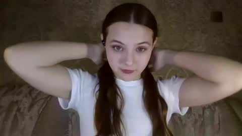 Snapshot of earlenegadsden chatting on 02/14/26, 05:10 Yuni online show from 02/14/26, 05:10