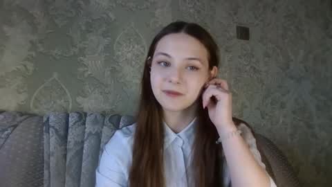 Snapshot of earlenegadsden chatting on 02/17/26, 01:29 Yuni online show from 02/17/26, 01:29