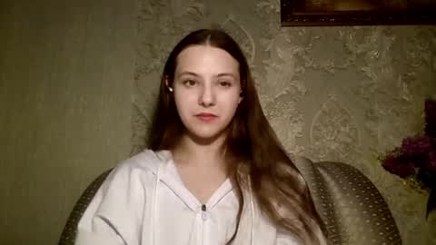 Yuni online show from 04/20/26, 04:10