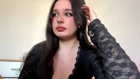 Maya online show from 04/08/26, 02:17