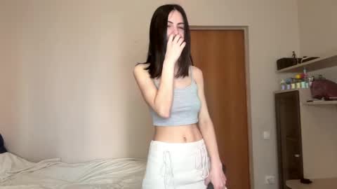 Emma online show from 04/08/26, 06:46