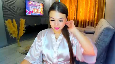 Snapshot of easternbeautyy chatting on 12/16/24, 07:26 easternbeautyy online show from 12/16/24, 07:26