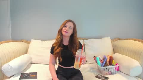 Snapshot of eatmygingersnapps chatting on 01/29/25, 03:58 Allison online show from 01/29/25, 03:58