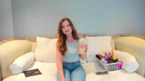 Snapshot of eatmygingersnapps chatting on 02/10/25, 03:32 Allison online show from 02/10/25, 03:32