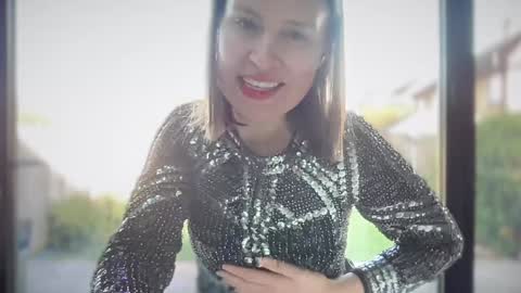 Snapshot of eatmypie69 chatting on 02/05/25, 01:22 Nadia Ferreira online show from 02/05/25, 01:22