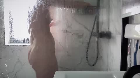 Snapshot of eatmypie69 chatting on 03/12/25, 10:26 Nadia Ferreira online show from 03/12/25, 10:26
