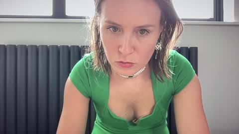 Snapshot of eatmypie69 chatting on 10/18/25, 10:05 Nadia Ferreira online show from 10/18/25, 10:05