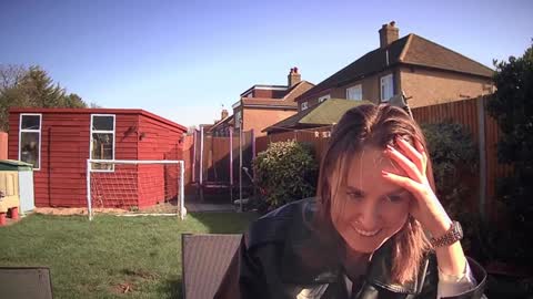 Nadia Ferreira  online show from 03/05/26, 11:39