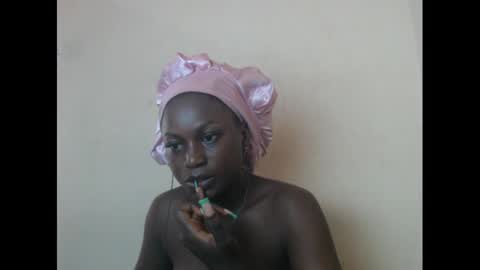 Snapshot of eatuupx chatting on 01/05/25, 01:15 eatuupx online show from 01/05/25, 01:15