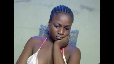 Snapshot of eatuupx chatting on 12/18/25, 05:02 eatuupx online show from 12/18/25, 05:02