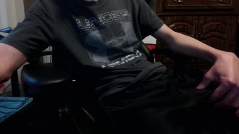 eazyduzit24 online show from 04/20/26, 08:17