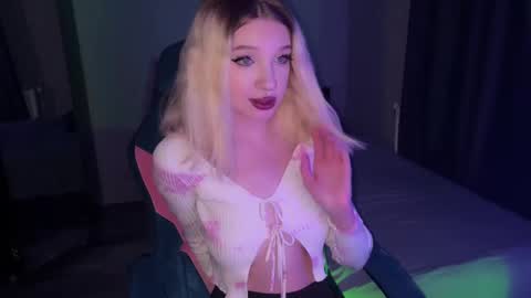 Snapshot of eazylove156 chatting on 03/05/25, 01:10 Michael online show from 03/05/25, 01:10