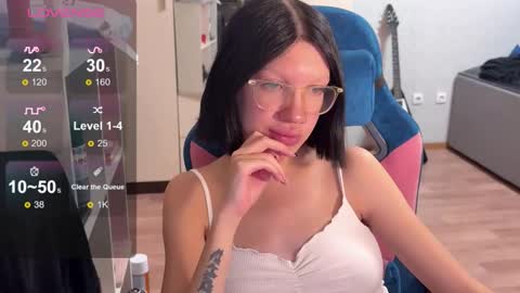 Snapshot of eazylove156 chatting on 10/21/25, 12:17 Michael online show from 10/21/25, 12:17