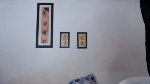 Laraand Drake online show from 12/03/25, 05:59