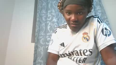 Queen online show from 01/06/26, 05:38