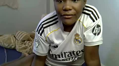 Queen online show from 02/12/26, 08:31