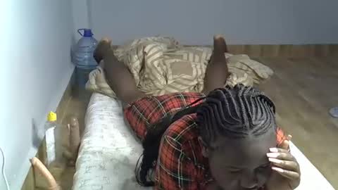 Queen online show from 04/18/26, 07:58