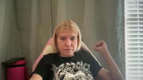 americnbarbie online show from 11/18/25, 06:01