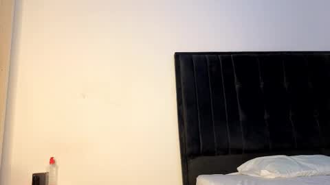 Arya online show from 11/15/25, 08:27