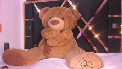 Luci  online show from 02/27/25, 01:59