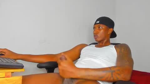 Snapshot of ebony_brandons chatting on 02/21/25, 02:39 Brandon online show from 02/21/25, 02:39