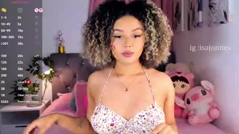 Snapshot of ebony_curly2 chatting on 07/26/26, 09:00 isa online show from 07/26/26, 09:00