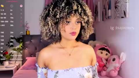 Snapshot of ebony_curly2 chatting on 07/27/26, 08:27 isa online show from 07/27/26, 08:27