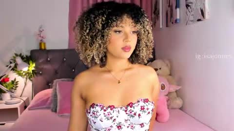 Snapshot of ebony_curly2 chatting on 07/30/26, 07:57 isa online show from 07/30/26, 07:57