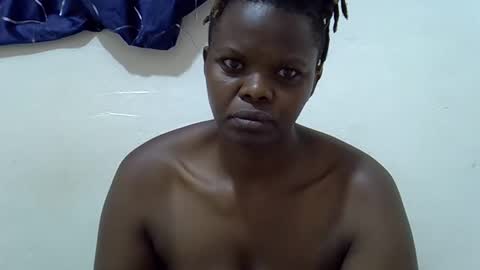 ebony_cuttey30 online show from 11/18/25, 04:17