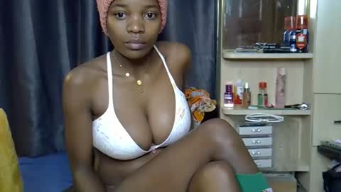 Snapshot of ebony_j chatting on 04/01/26, 08:37 ebony_j online show from 04/01/26, 08:37