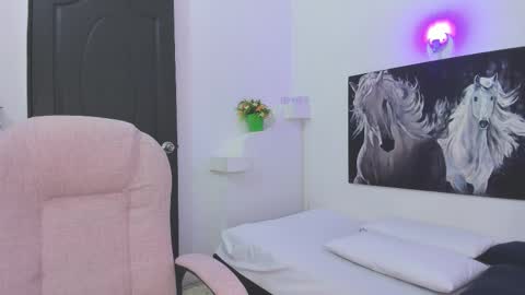 ebony_katterin online show from 02/22/25, 10:09