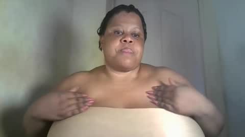 ebony_magixs online show from 10/20/25, 06:03