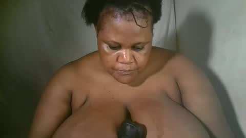 ebony_magixs online show from 04/21/26, 01:42