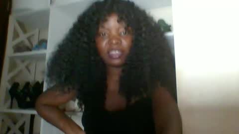 Snapshot of ebony_malkia chatting on 12/04/25, 08:17 Malikia online show from 12/04/25, 08:17