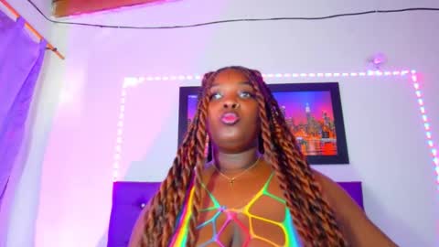 LINA  online show from 11/10/25, 07:13