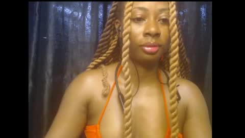 Snapshot of ebony_queenx chatting on 05/14/26, 09:49 Queen online show from 05/14/26, 09:49