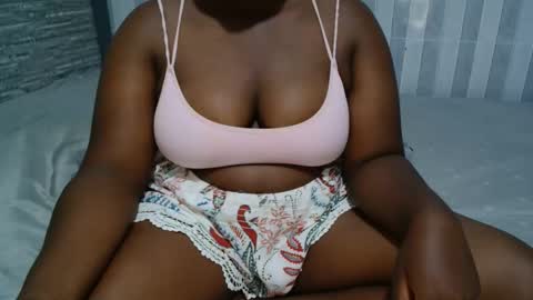 Snapshot of ebony_sabrina chatting on 11/01/25, 08:05 Sabrina online show from 11/01/25, 08:05