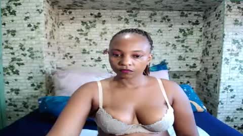 Snapshot of ebony_seduction00 chatting on 06/01/26, 06:04 ebony_seduction00 online show from 06/01/26, 06:04