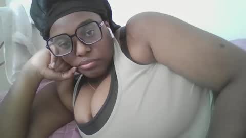 ebonybigtitqueen0 online show from 09/14/25, 03:00