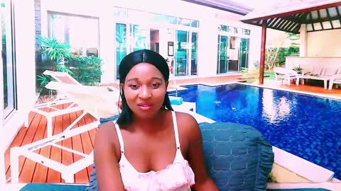 Snapshot of ebonyblisss chatting on 02/14/25, 07:02 Tamia online show from 02/14/25, 07:02