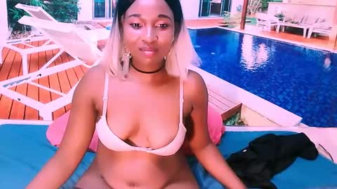 Snapshot of ebonyblisss chatting on 02/17/25, 12:27 Tamia online show from 02/17/25, 12:27