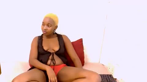 Snapshot of ebonyblisss chatting on 03/04/25, 09:40 Tamia online show from 03/04/25, 09:40